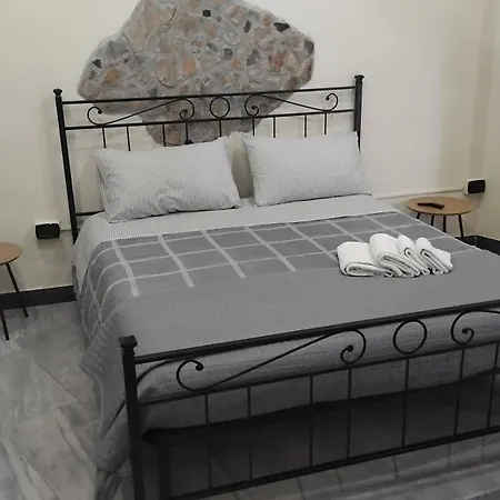 Tra Storia E Realta B&B